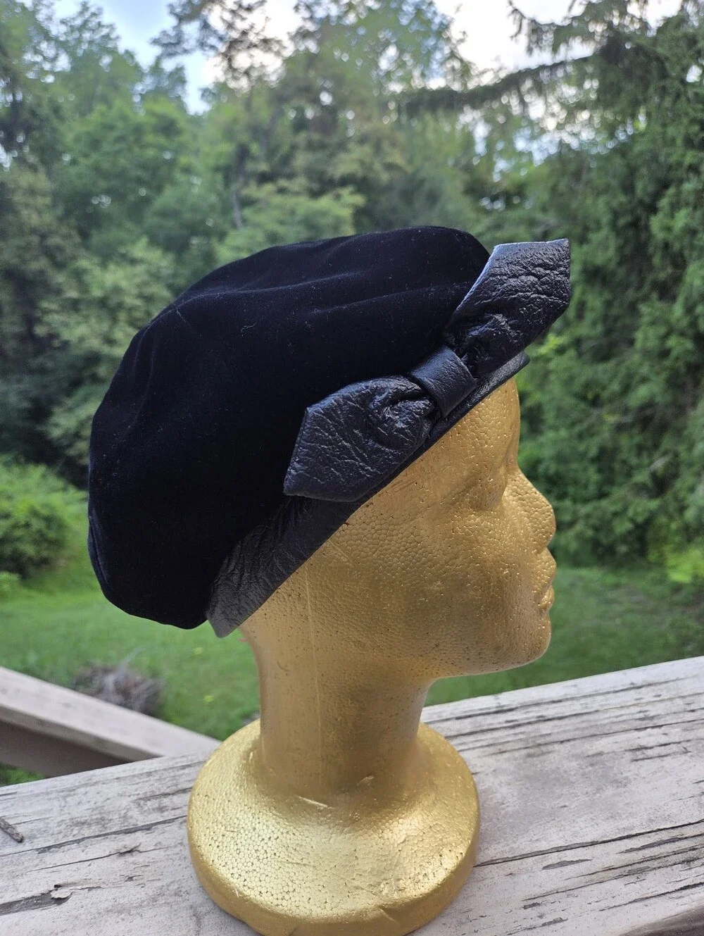 Vintage Velvet Beret with Leather Bow Trim